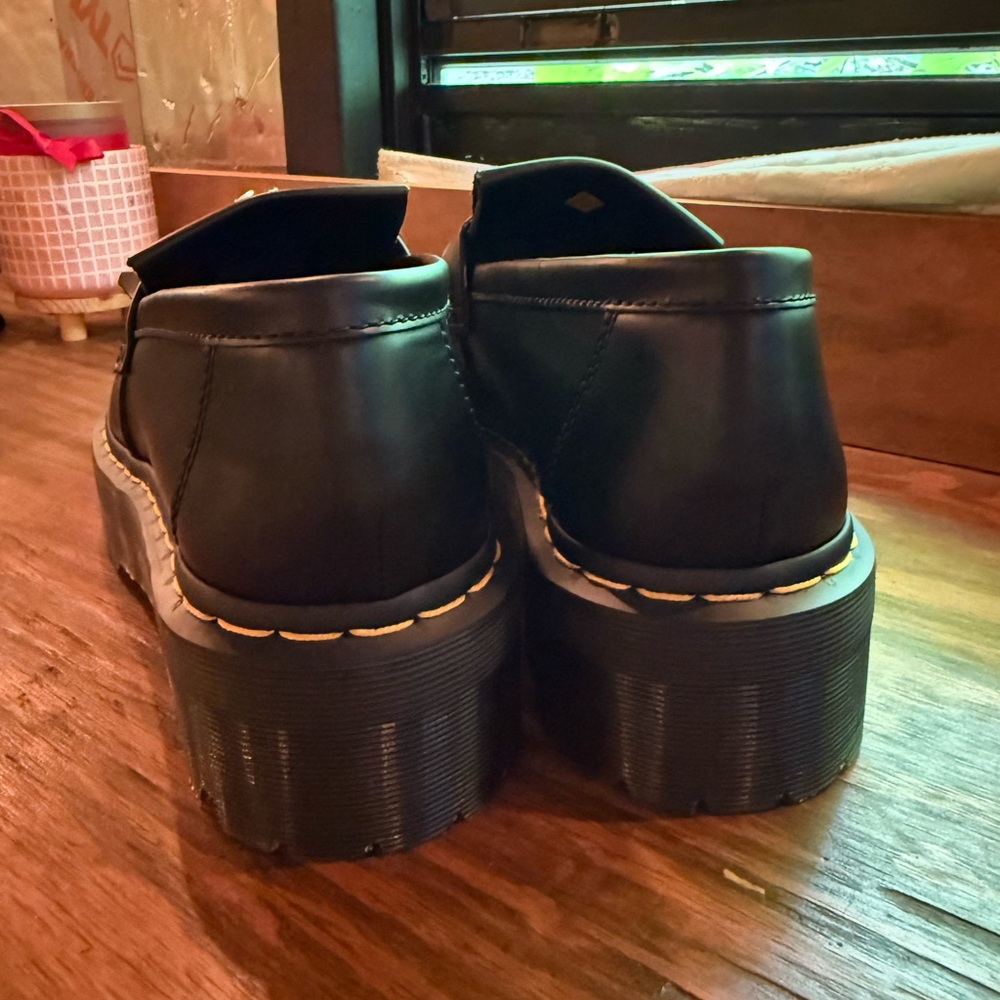 Black Leather Men's Loafers - Picture 10 of 13